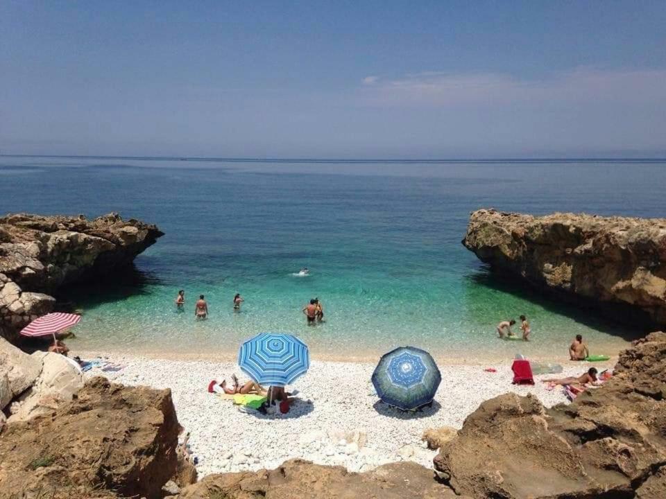 לינה וארוחת בוקר קסטלוצו L'Isola Del Sole מראה חיצוני תמונה